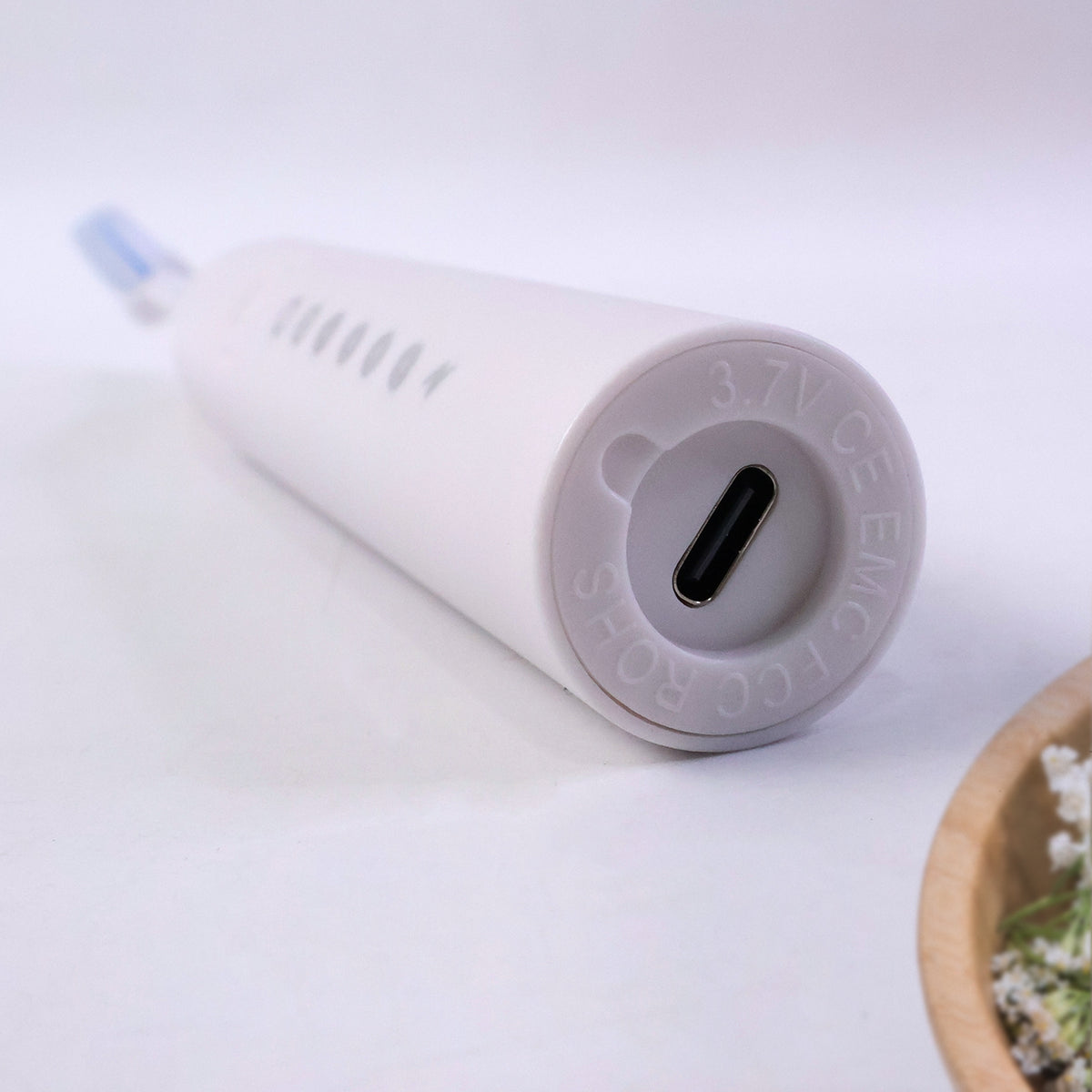 Rechargeable Electric Toothbrush White Color With 3 Extra Head (1 Pc )